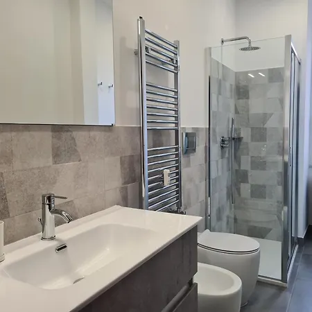 Nox Romana - Vatican - Threeroom With 2 Bathroom *